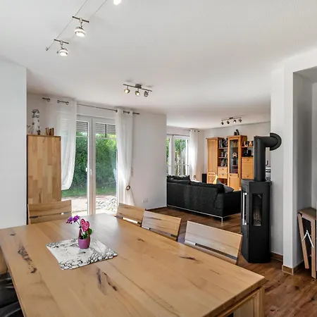 Fuer 8 Personen 168 Qm Holiday home *
