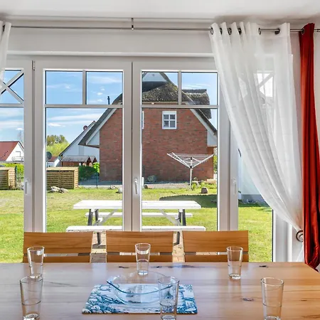 Fuer 8 Personen 168 Qm Holiday home *