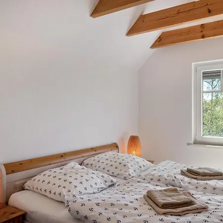 Holiday home Fuer 8 Personen 168 Qm Neu Gaarz